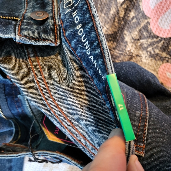 Jeans - Picture 6 of 7